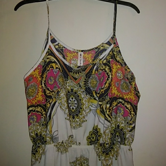 Woman's summer dress - Picture 4 of 7